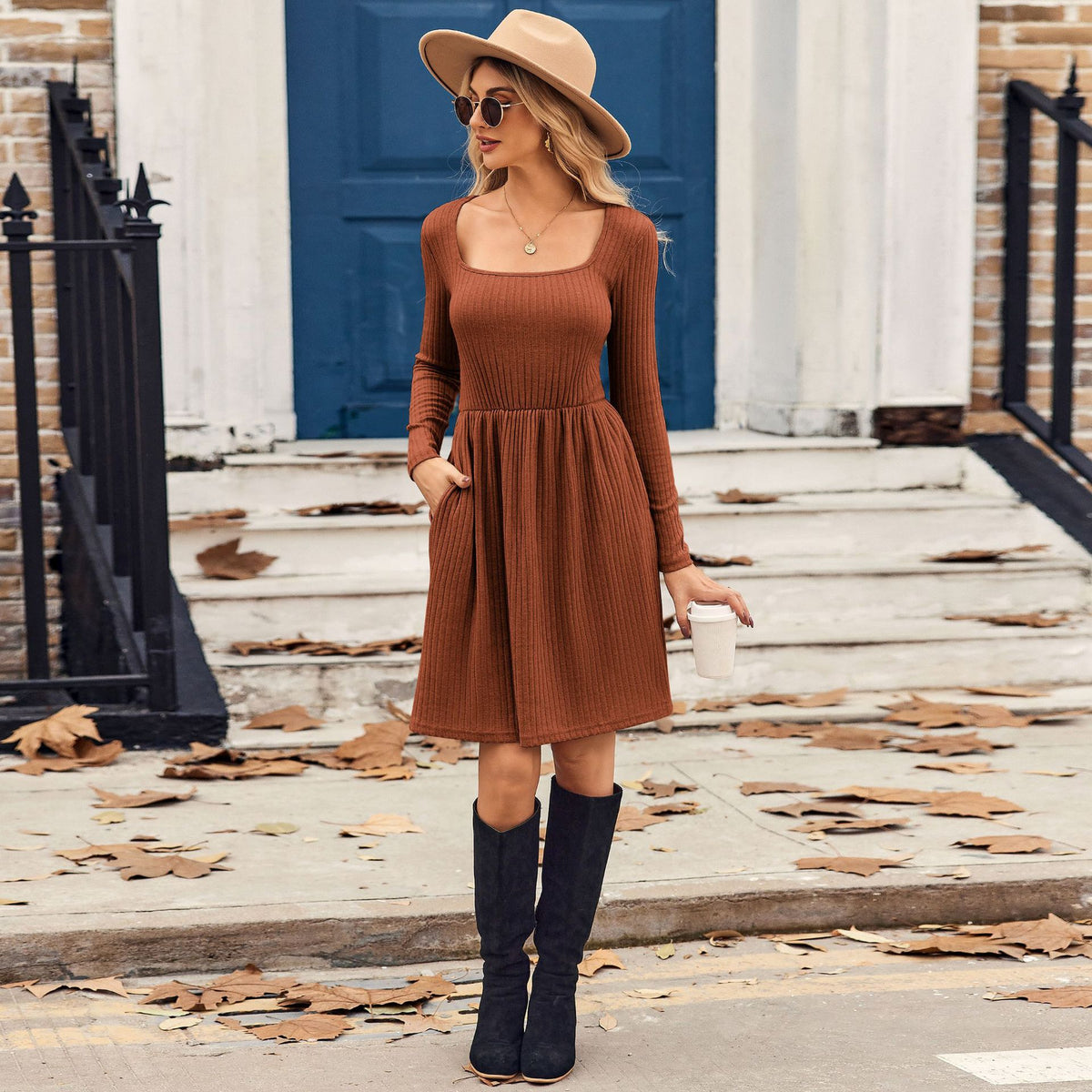 ISAURE | Robe Évasée Col Carré